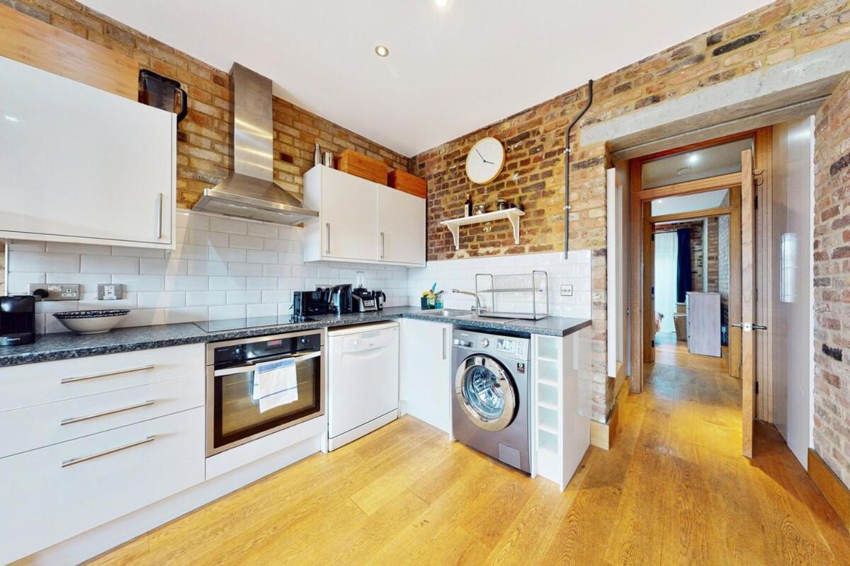 Apartment 1bed Industrial Loft - 7 Min Walk To Tower Bridge London